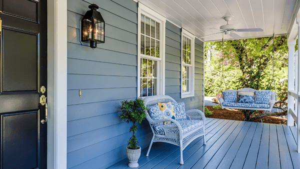 The Guide to Staging (and Storing) Your Home Furniture During a Move