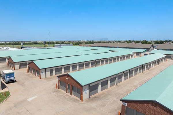 Urban Storage Excellence in Oklahoma City's Penn Avenue Corridor