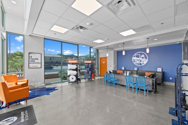 Self Storage on Horizon Ridge Pkwy in Henderson, NV