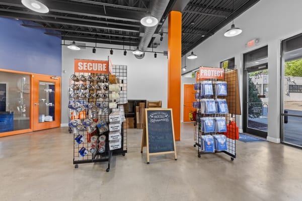 303 Midtown Retail3