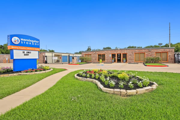 327 Bryan Exterior2