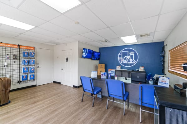302 Greenhouse Office