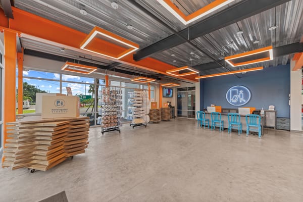 372 Maitland Office