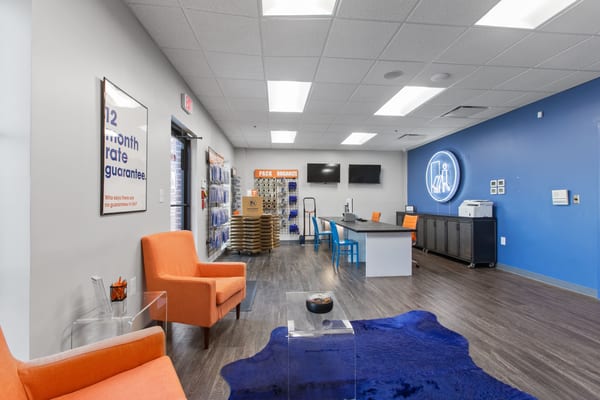 389 Sandy Plains Office3