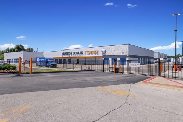 333 Midwest City Exterior Gate