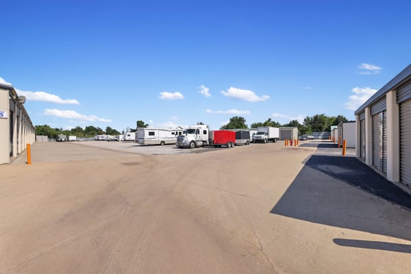 337 South Penn RV Parking2