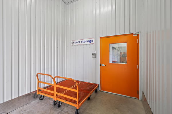 346 FL Mall OBT Orlando Cart Storage