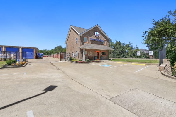 342 Spring Hill Exterior