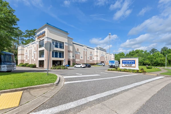 305 Thomasville Streetscape